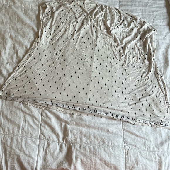 Lane Bryant Women's White And Black Patterned Swing Tee Plus Size, 18/20 - Picture 8 of 9